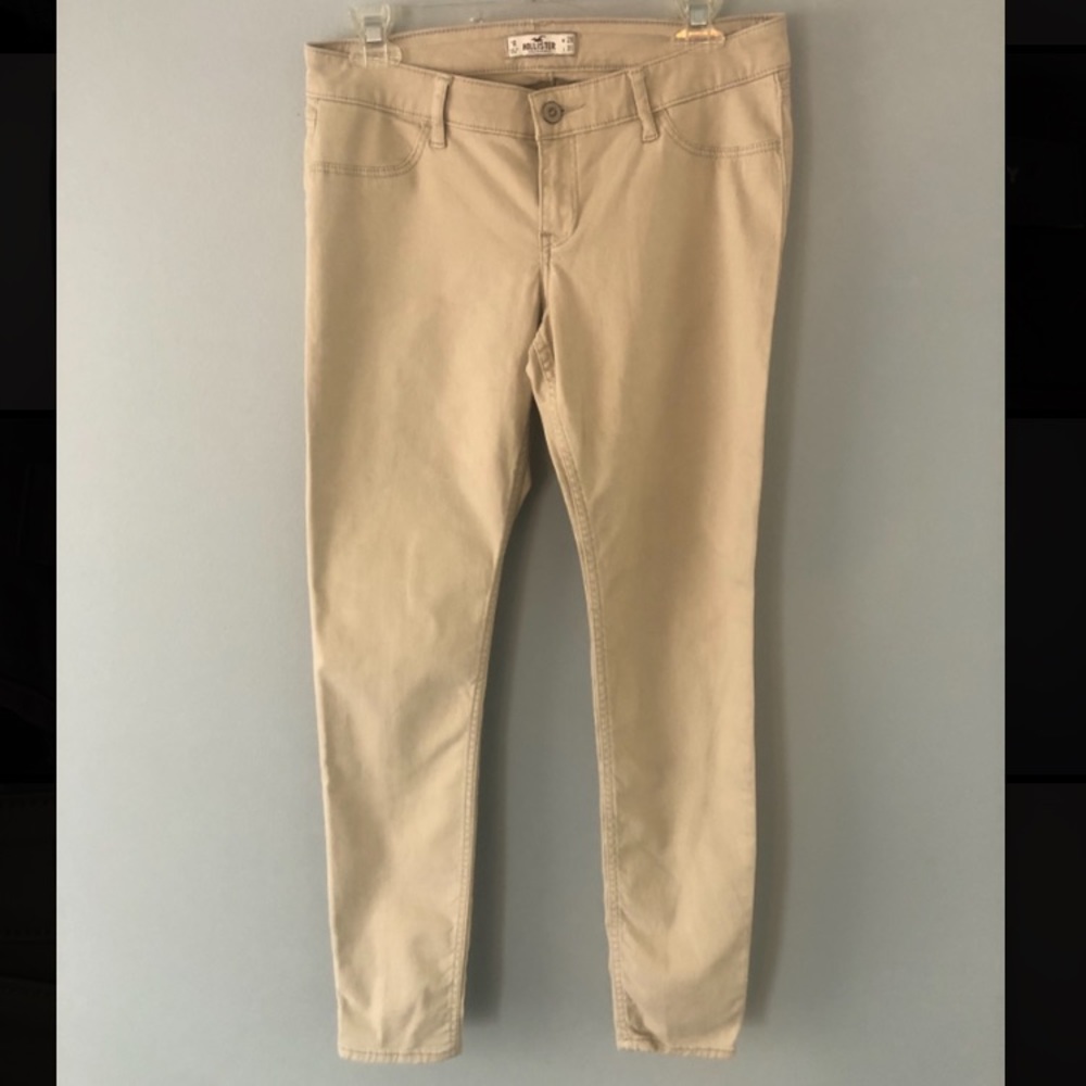 Hollister Super Soft Khaki Pants size 7R